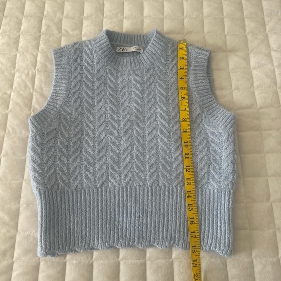 Zara Light Blue Cable Knit Sleeveless Sweater - Picture 2 of 8